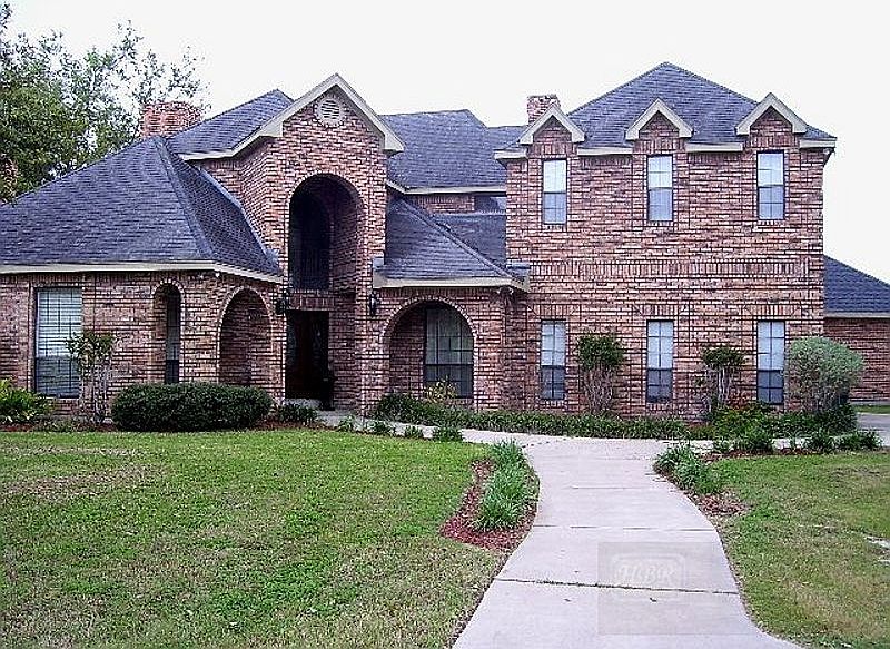 1st image of 706 Crockett Ct