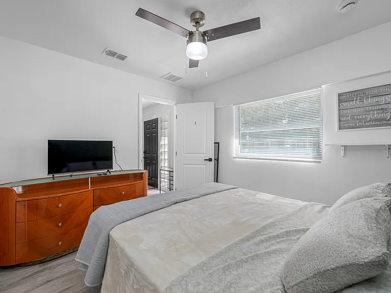 4737 W Oklahoma Ave #1 — Photo 4