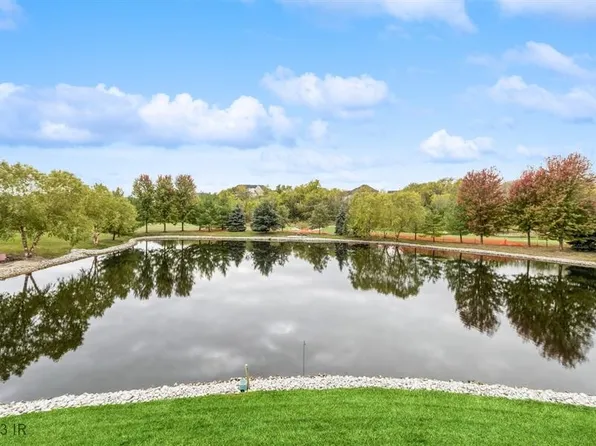 16620 Valleyview Ln, Clive, IA 50325