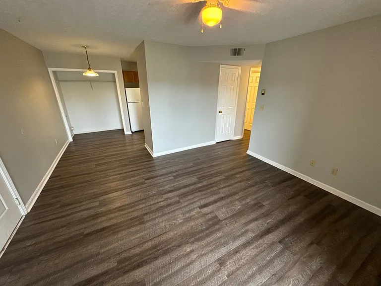 4109 Blue Lick Ct #6 — Photo 4