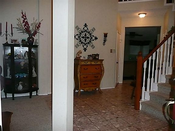 3rd image of 1813 Stanton Ct