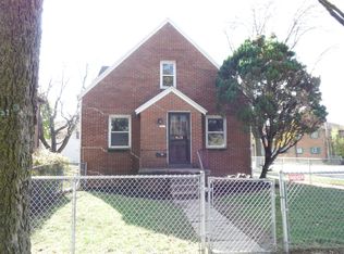 3835 W Fairmount Ave, Milwaukee, WI 53209