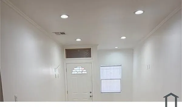 1706 S Western Ave — Photo 1