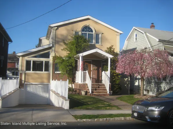 229 Locust Ave, Staten Island, NY 10306