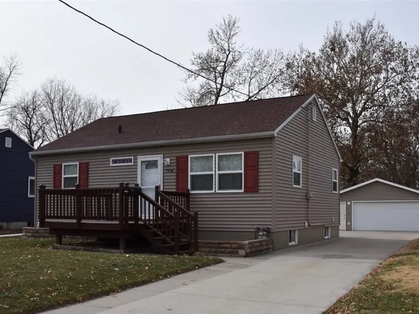 1918 60th St, Des Moines, IA 50322