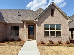 8 Driftwood Ln, Little Rock, AR 72223