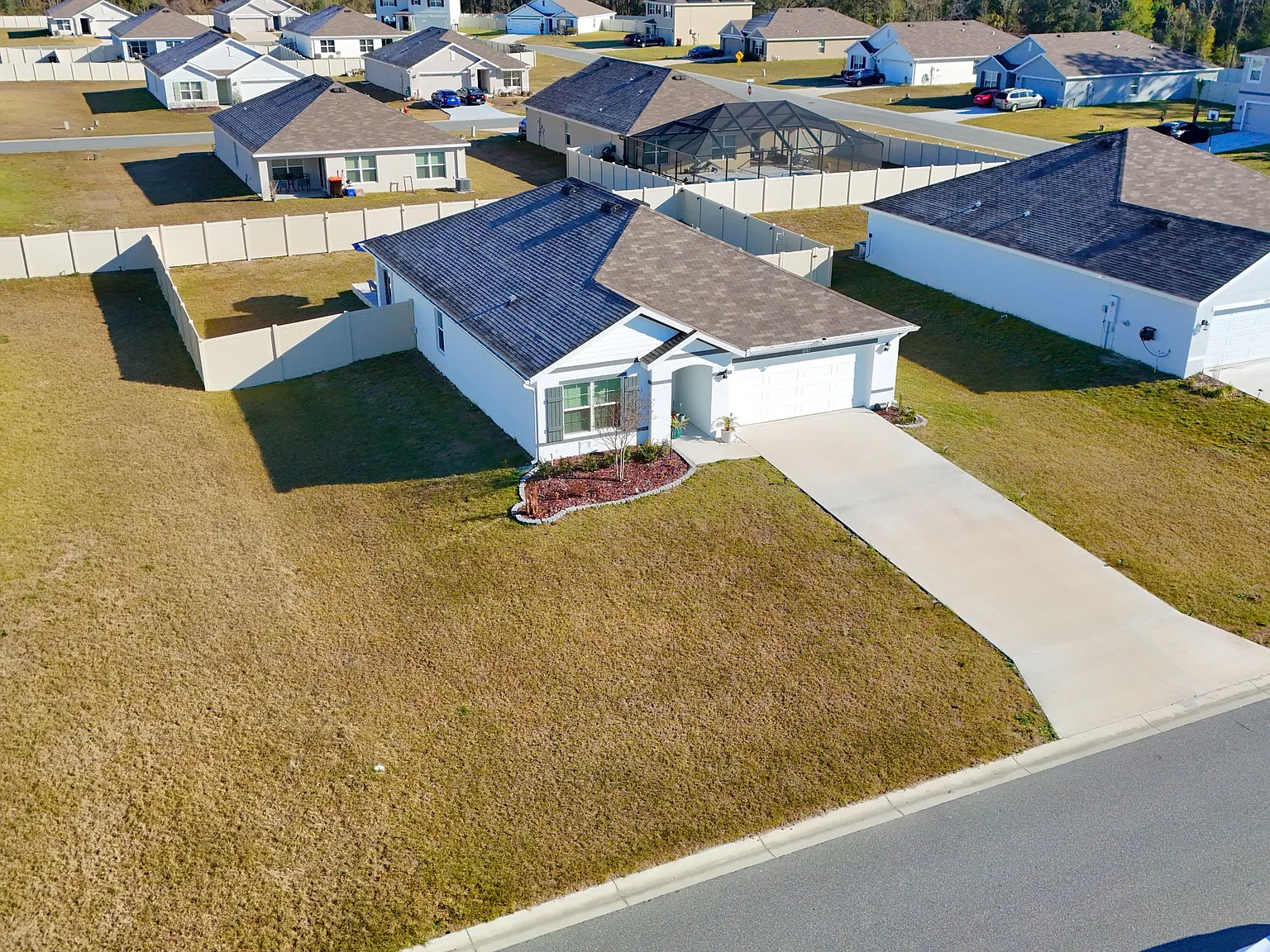 3 bed, 1670 sqft, $2,200 — Photo 2