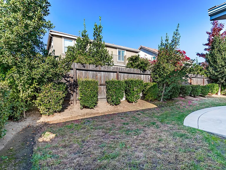 3475 Bellaire Ave — Photo 4