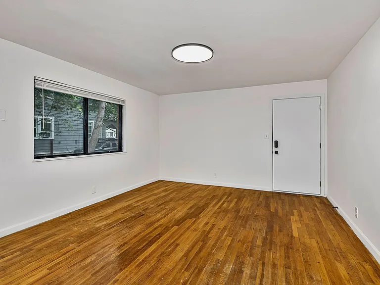 2535 Lysle Ln #3A — Photo 4