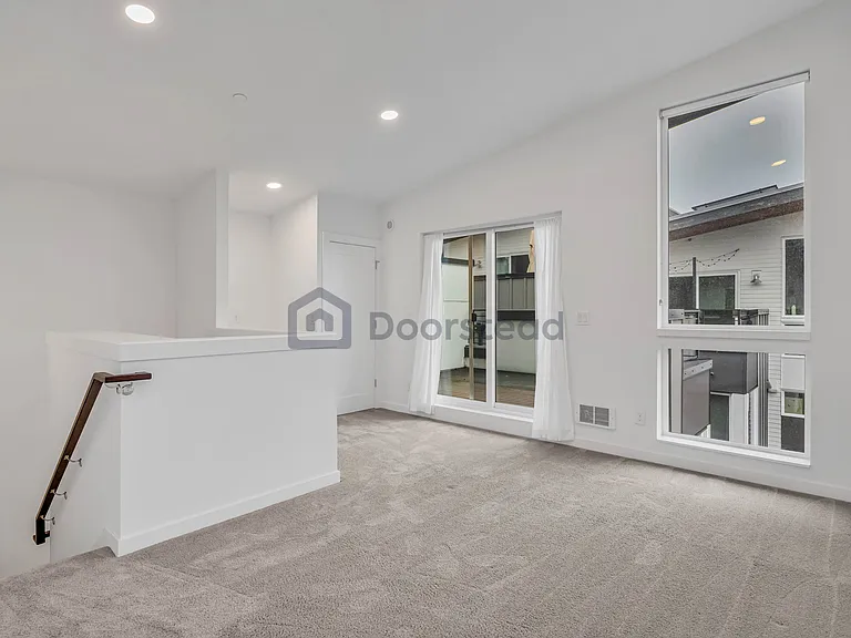 3070 SW Avalon Way #F — Photo 23