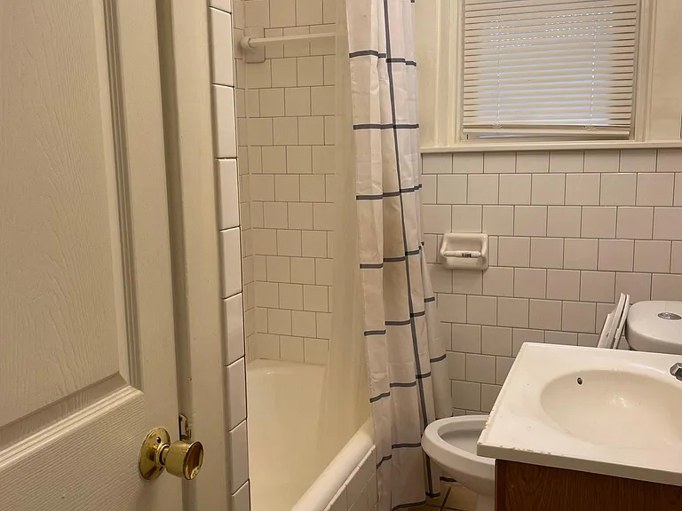 1004 N Madison St #3 — Photo 12