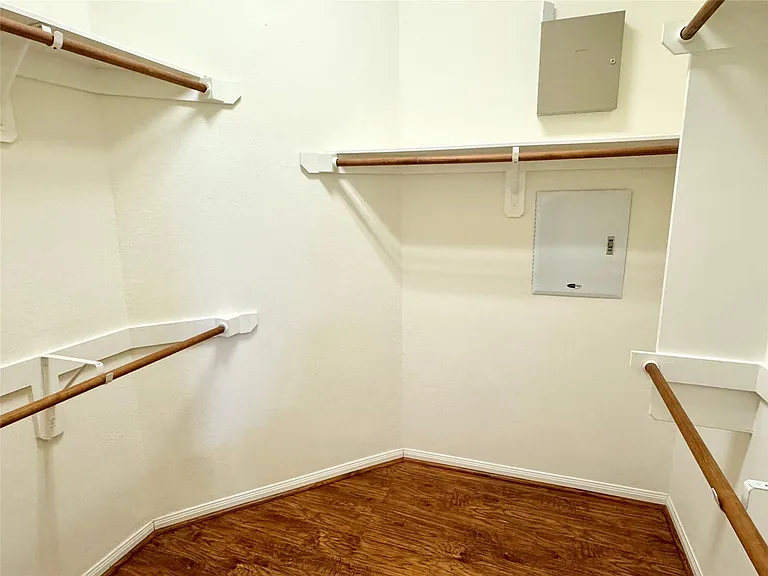 26934 Churchill Gate Ln — Photo 24