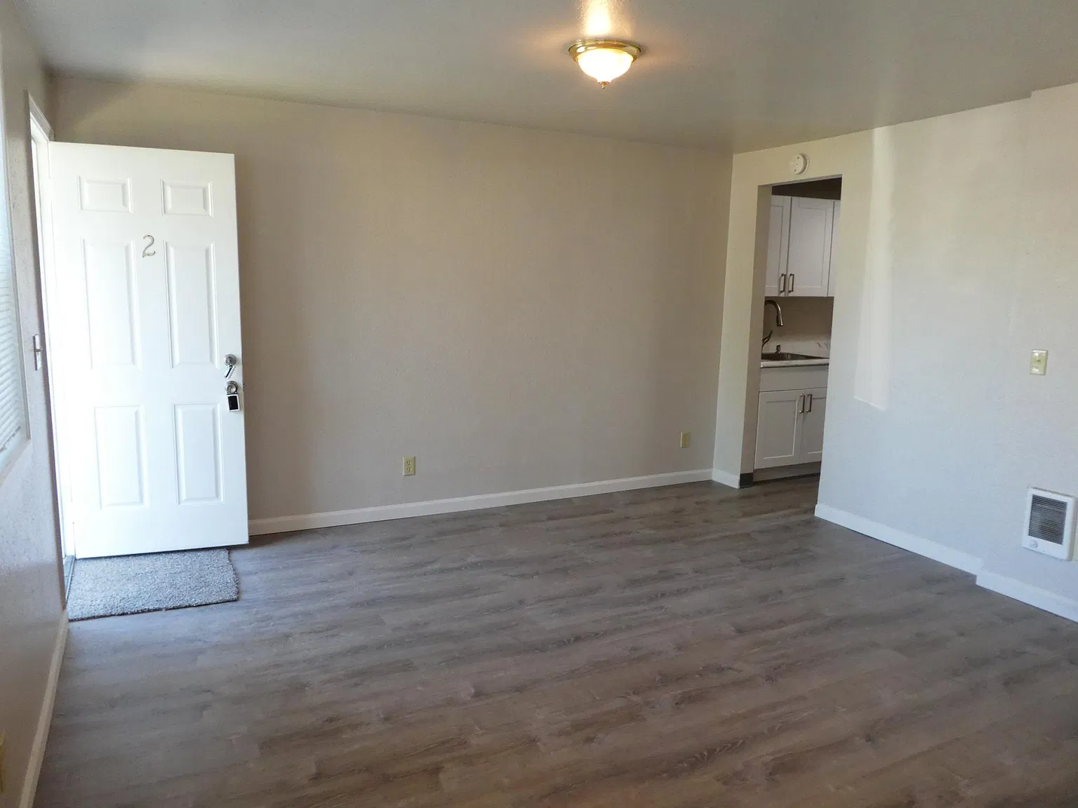 2 bed, $1,400 — Photo 3