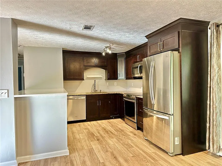 2848 Ancient Oak Ct — Photo 8