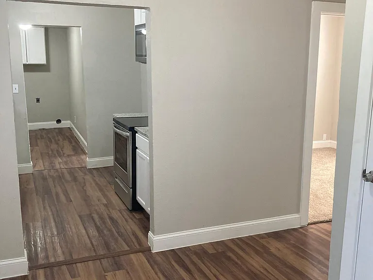 616 E Gandy St — Photo 10