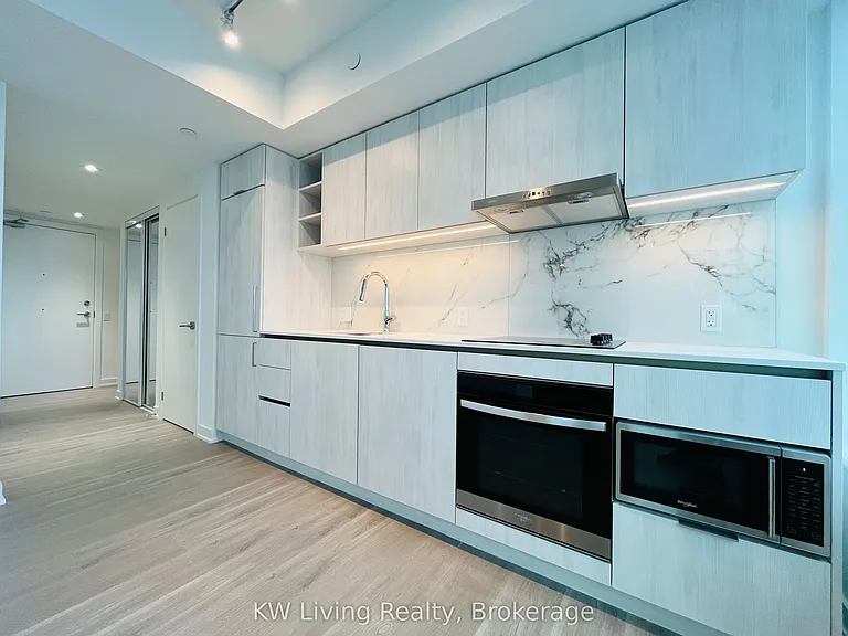 8 Wellesley St E #5012 — Photo 6