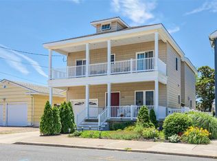 214 E Stanton Rd, Wildwood Crest, NJ 08260