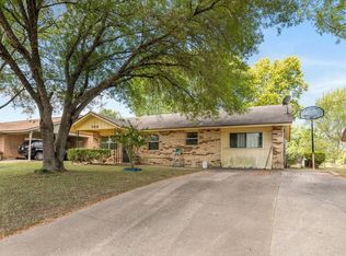 703 Guadalimar St, Lockhart, TX 78644