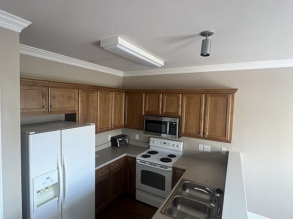 5th image of 207 Dakota Dr #207