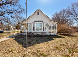 223 E Avenue B, Mount Hope, KS 67108