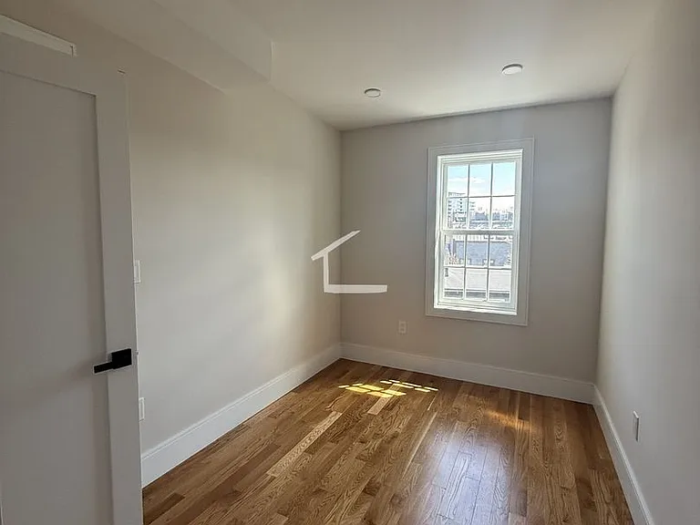 20 Winchester St #9 — Photo 15