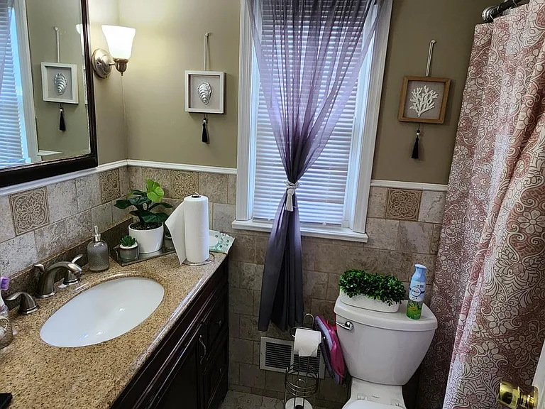 8 Columbia Dr #4A — Photo 9