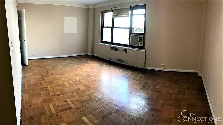 Rented by City Connections Realty | media 9