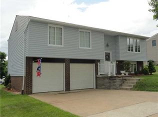 135 Cranbrooke Dr, Coraopolis, PA 15108