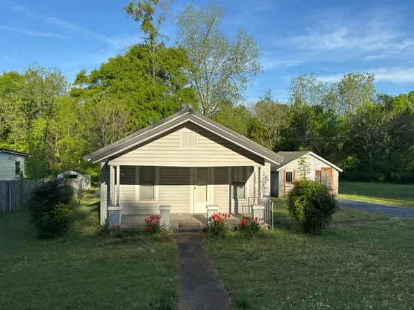 812 Jacksonville St, Weaver, AL 36277
