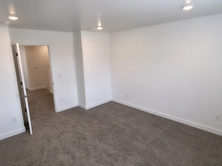 4335 N 325 E — Photo 21
