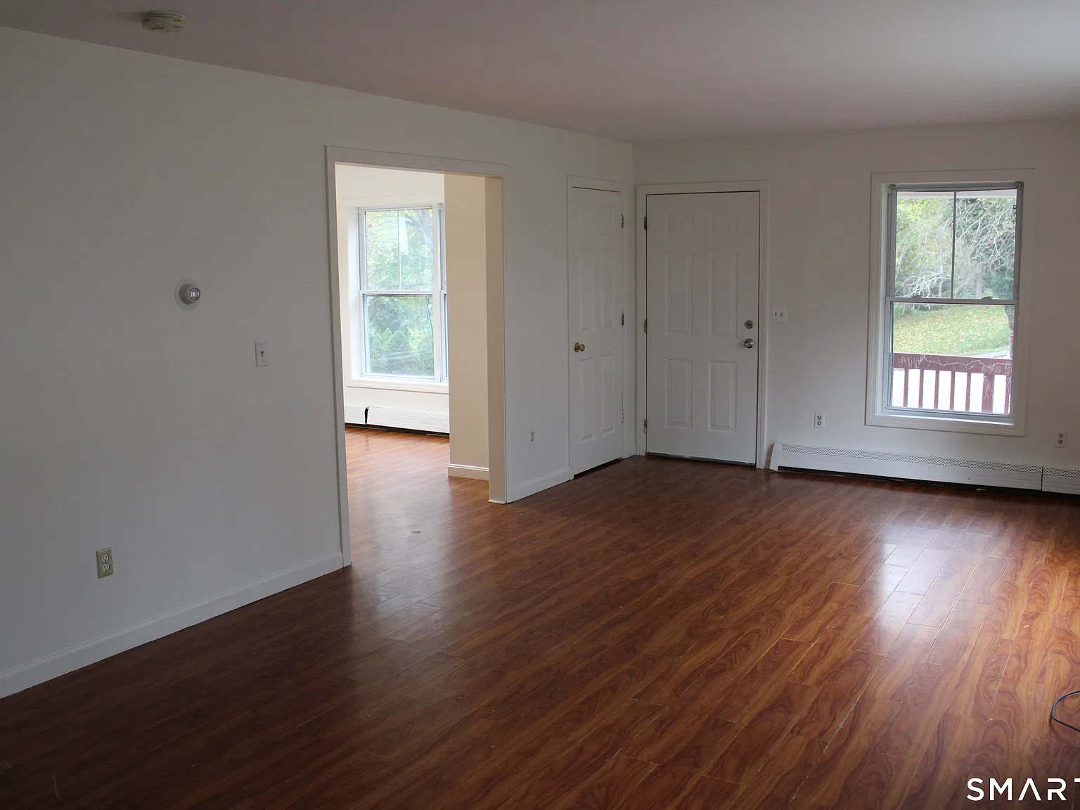 3 bed, 2.0 bath, 1450 sqft, $2,400 — Photo 4