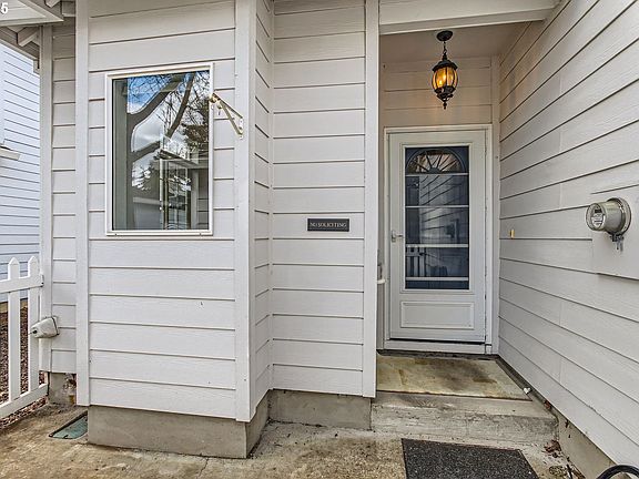 4th image of 3206 SE Blue Bird Dr