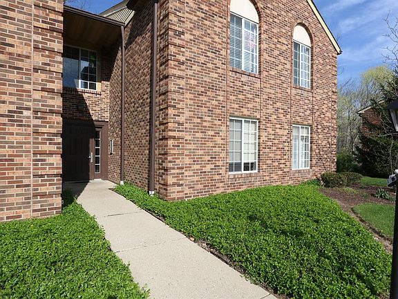 2nd image of 5215 S Eaglesnest Dr #68