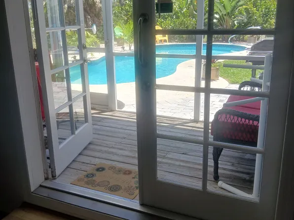 2216 Lake Shore Dr, Nokomis, FL 34275
