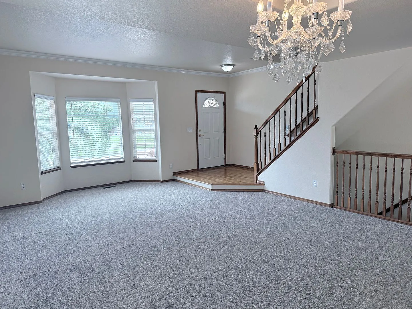 Priced to Rent! Available Now- Must See 5 Bedroom 2.5 Bath in Indigo Ranch with a/c Across From P... — Photo 4