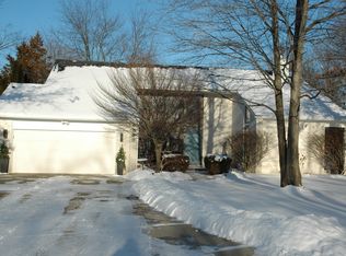 8889 Nature View Cir, White Lake, MI