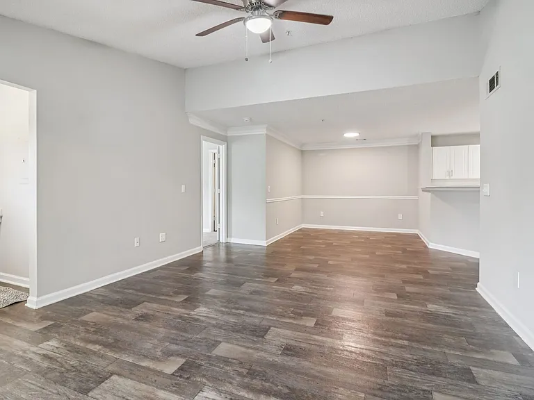 Walden Brook Apartments — Photo 6