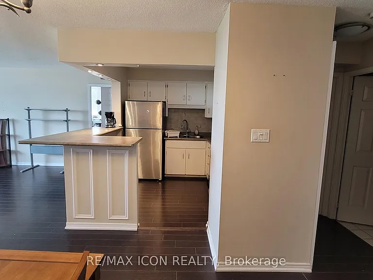 695 Richmond St #1211 — Photo 7