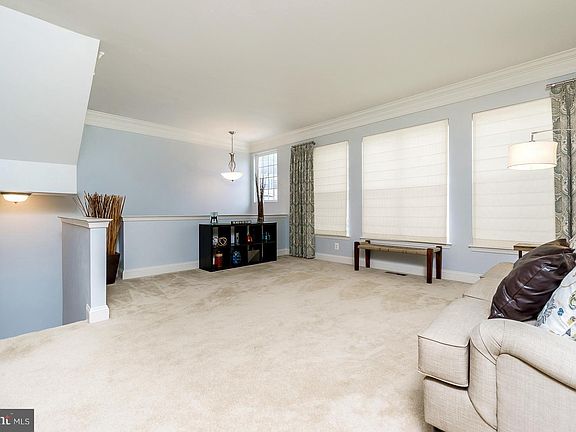 5th image of 2651 Glenriver Way