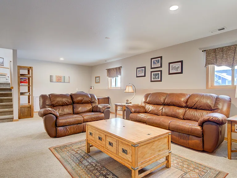 402 S Yellowstone Ave — Photo 20
