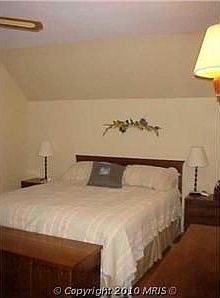 4th image of 271 Wood Glen Pl