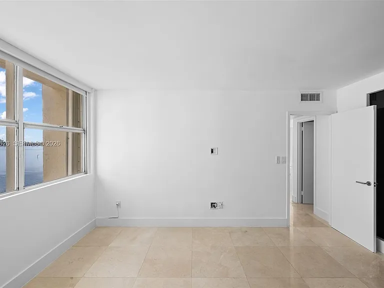 1420 Brickell Bay Dr #1001A — Photo 29