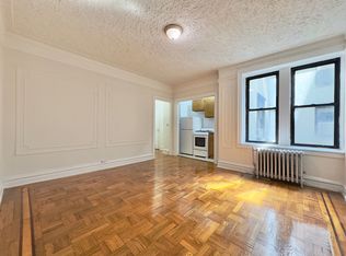 26-80 30th St #1H, Astoria, NY 11102