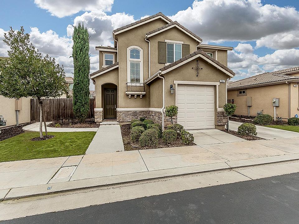 1st image of 2047 E Makenna Dr