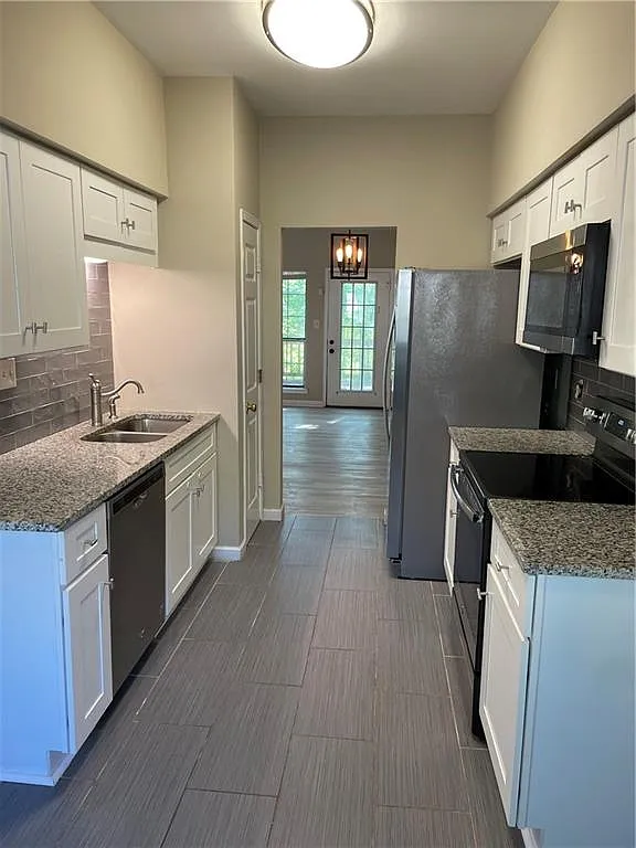 2 bed, 2.5 bath, 1332 sqft, $2,100 — Photo 2