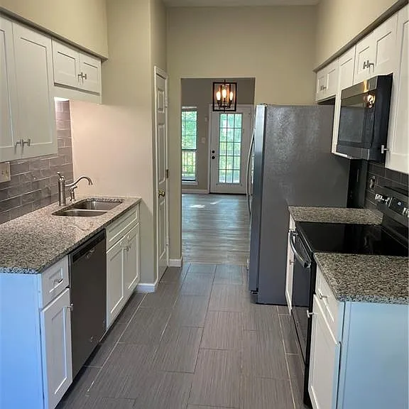 2295 Fairways Ct NW — Photo 2