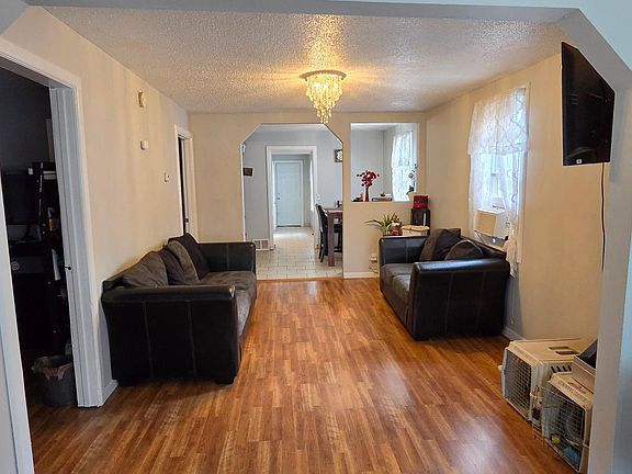 5th image of 1025 43rd Ave N