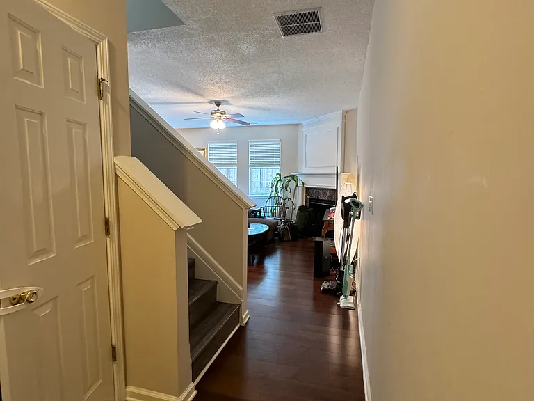 431 Windstone Trl — Photo 4