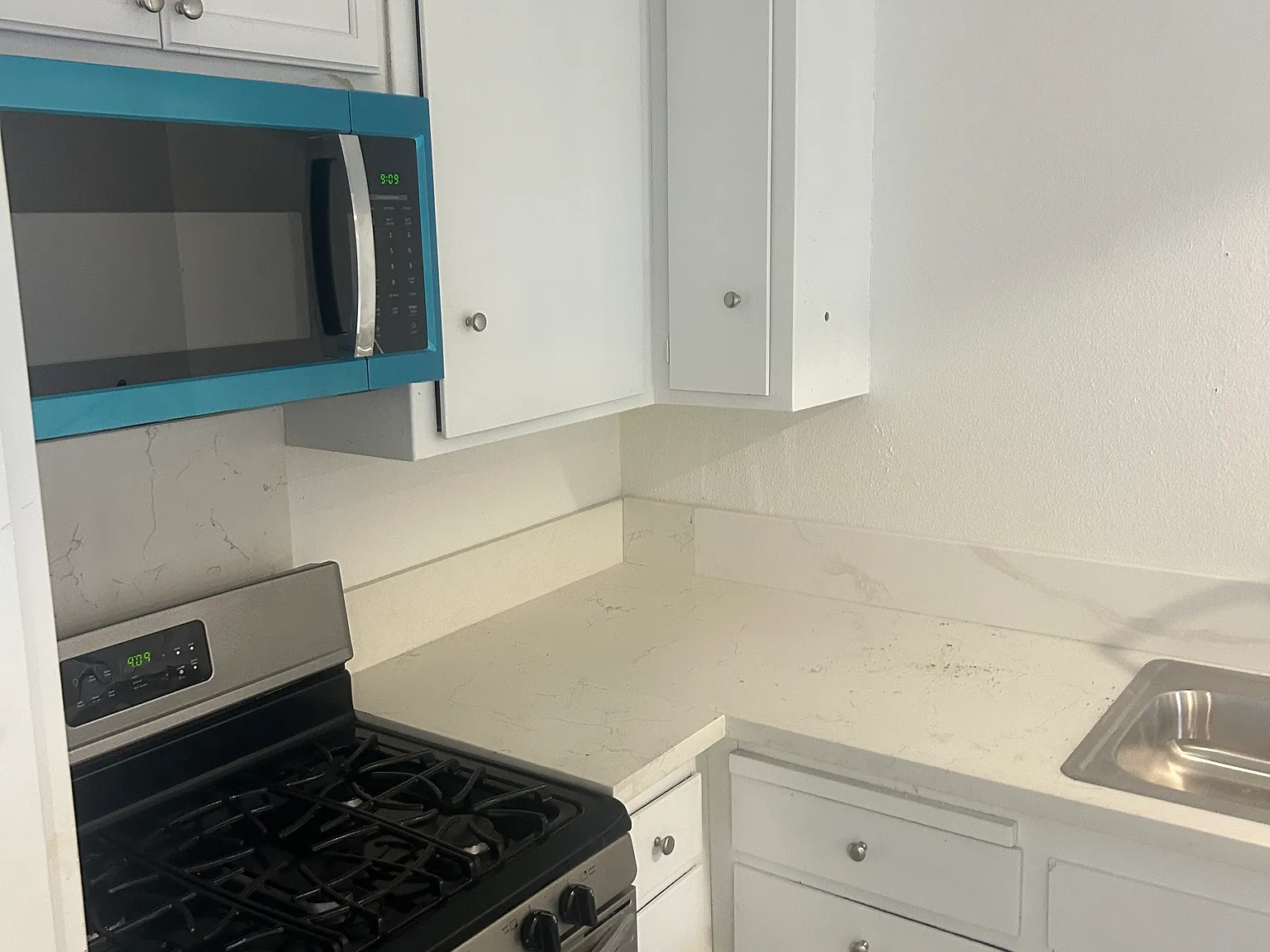 2 bed, 875 sqft, $2,450 — Photo 3