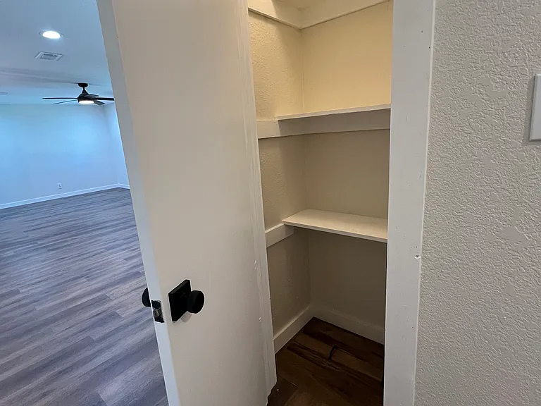 14784 FM 121 — Photo 21
